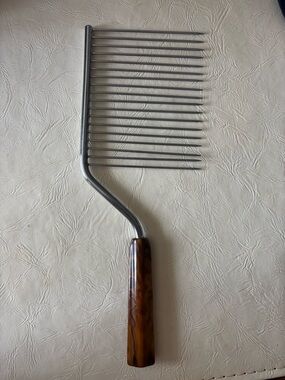 ✨ Vintage 1970s Afro Hair Pick Comb – Tortoiseshell Handle Beauty ✨